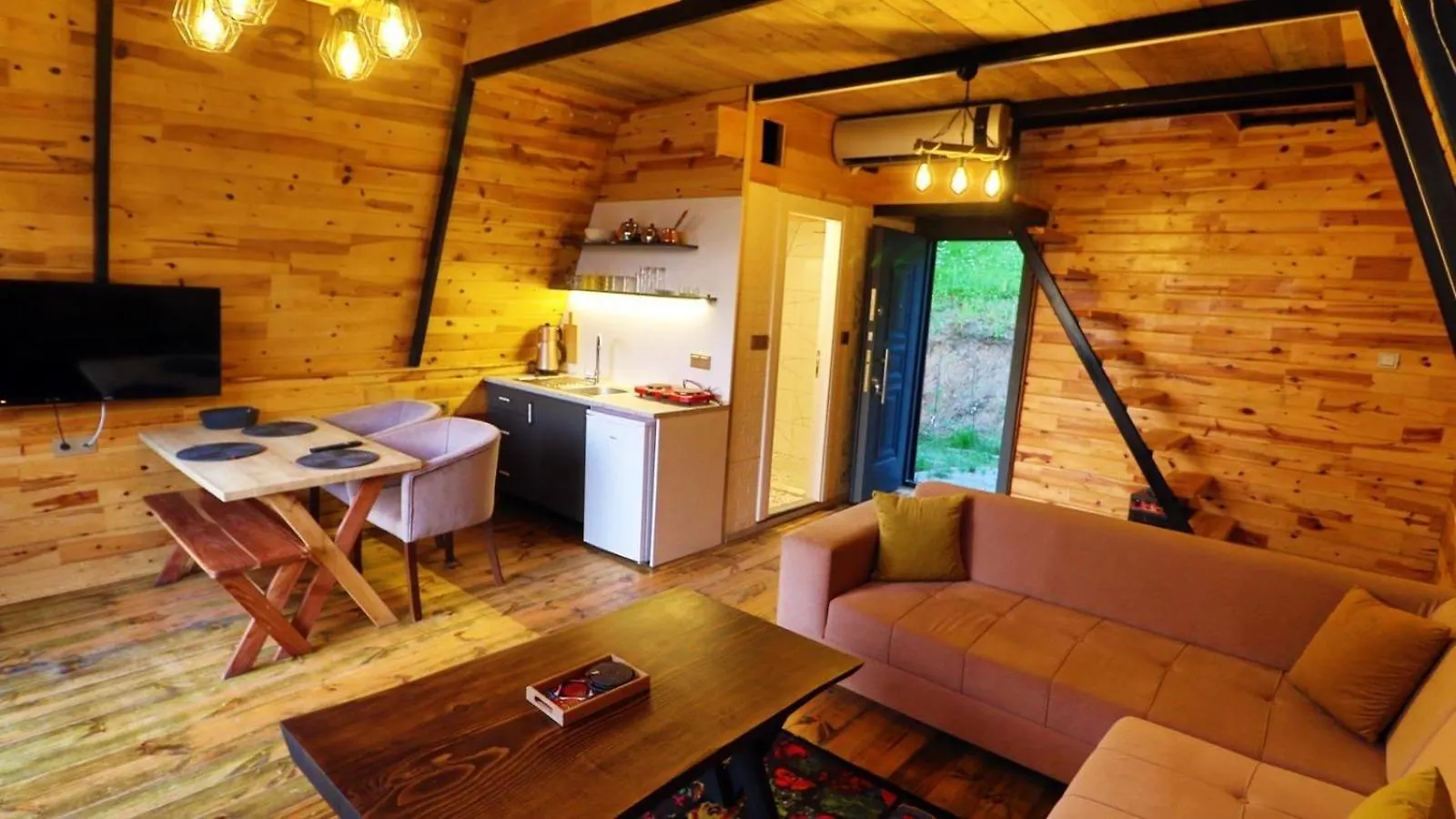 Irem Bungalow 트라존 샬레
