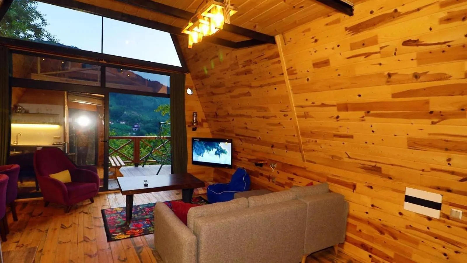 Irem Bungalow 트라존 0*,